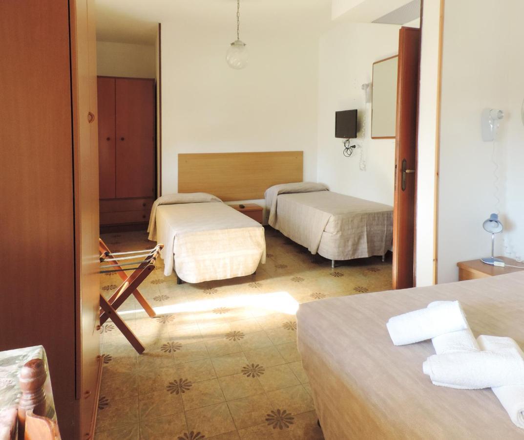 Saturno Hotel 2*